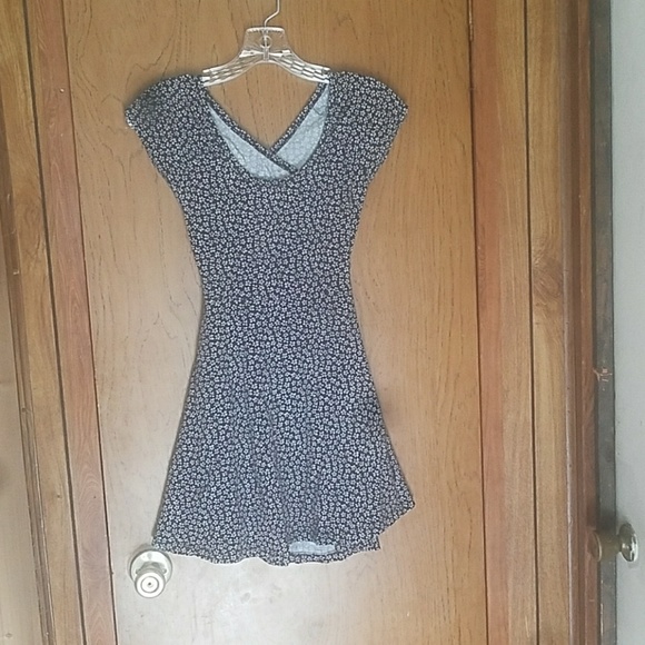 Dresses & Skirts - Brandy Melville- Daisy Openback skater dress